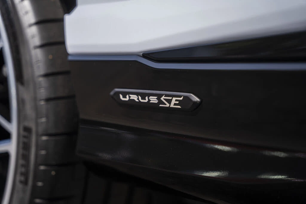 2025 Lamborghini Urus SE - Image 14 of 31
