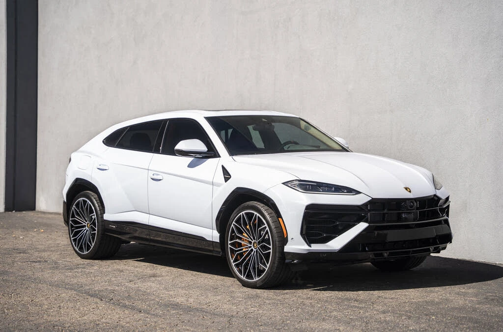 2025 Lamborghini Urus SE - Image 7 of 31