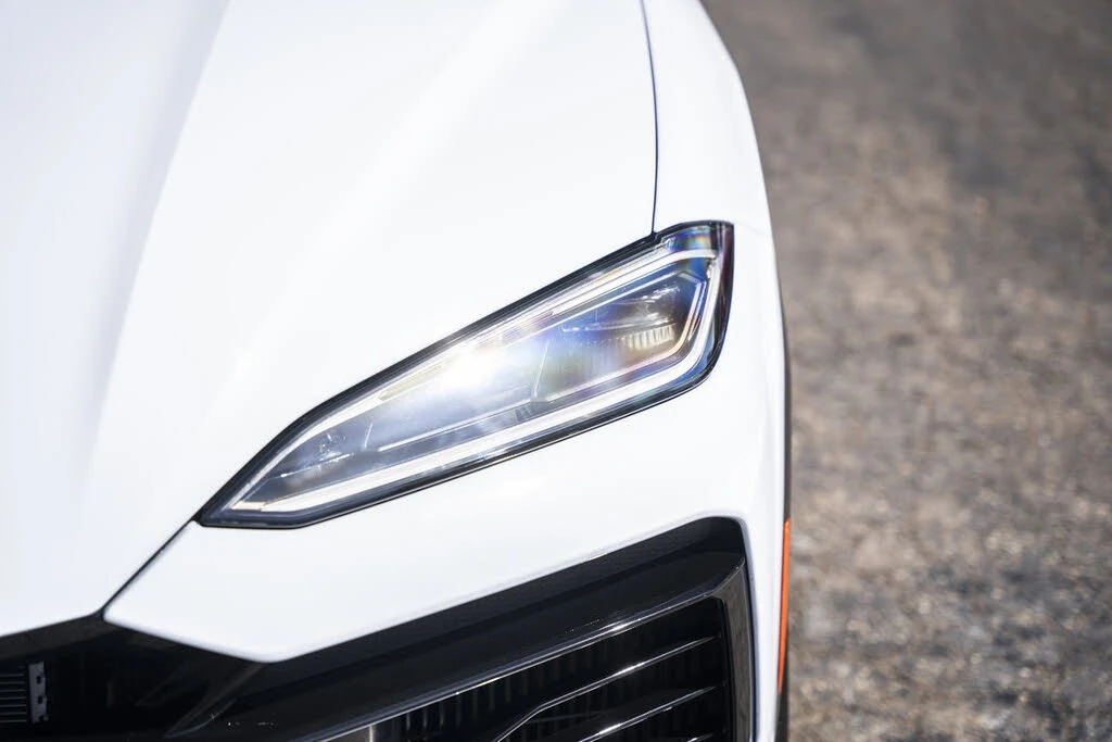 2025 Lamborghini Urus SE - Image 18 of 31