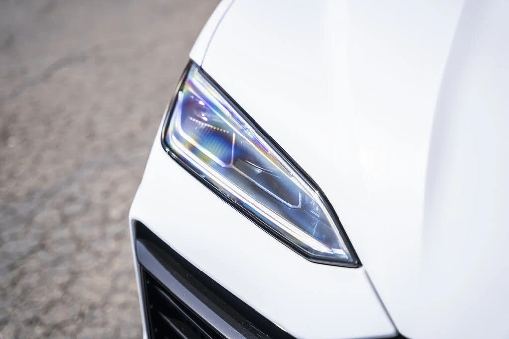 2025 Lamborghini Urus SE - Image 16 of 31