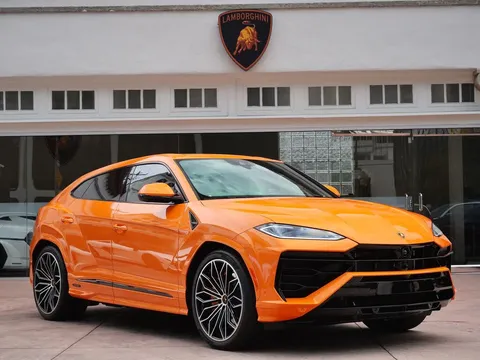 2025 Lamborghini Urus SE