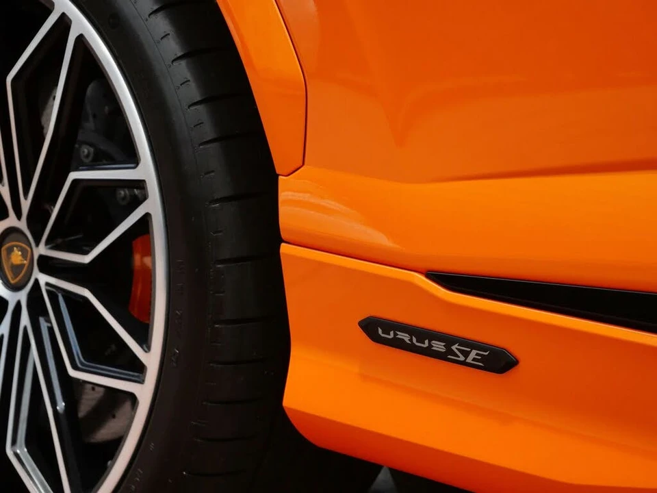 2025 Lamborghini Urus SE - Image 25 of 29