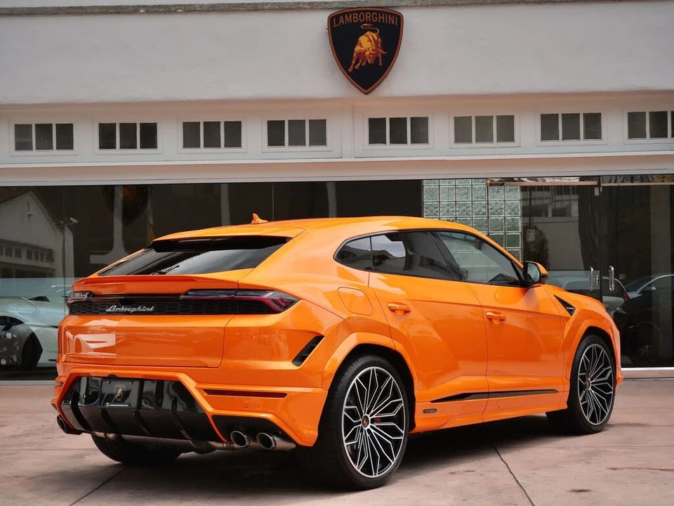 2025 Lamborghini Urus SE - Image 3 of 29