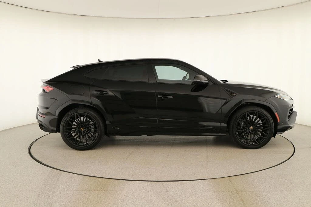 2025 Lamborghini Urus SE - Image 9 of 31