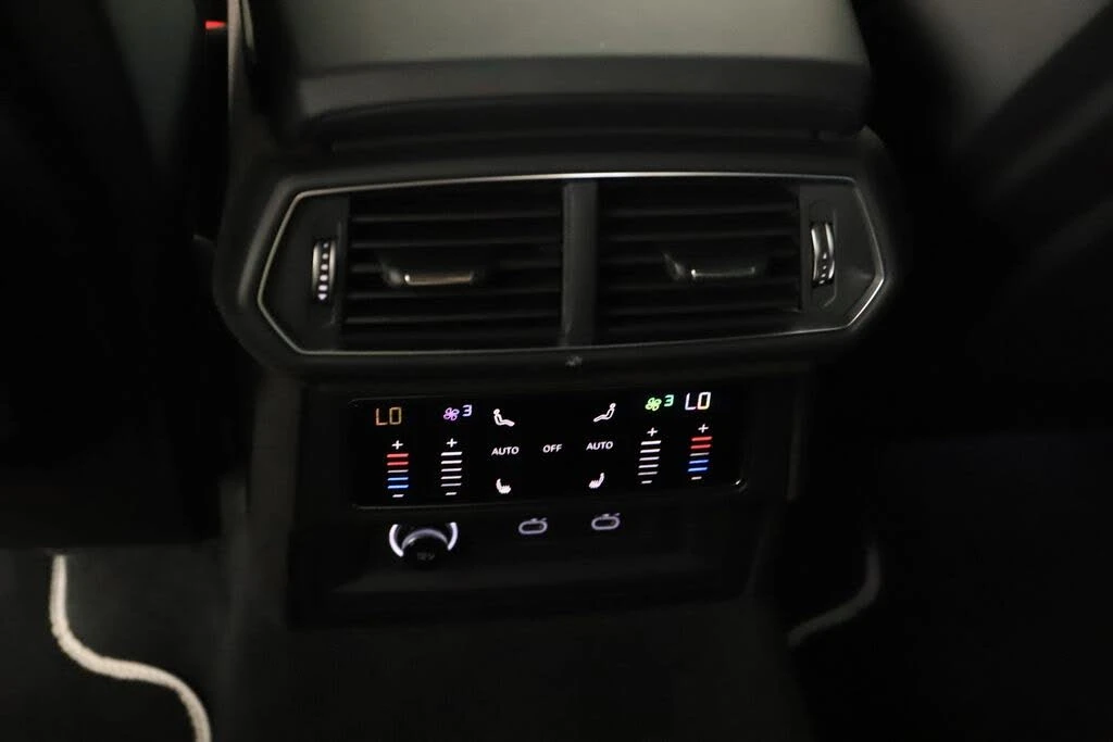 2025 Lamborghini Urus SE - Image 24 of 31