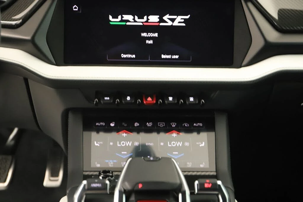 2025 Lamborghini Urus SE - Image 21 of 31