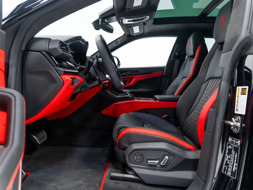 2025 Lamborghini Urus SE - Image 10 of 31
