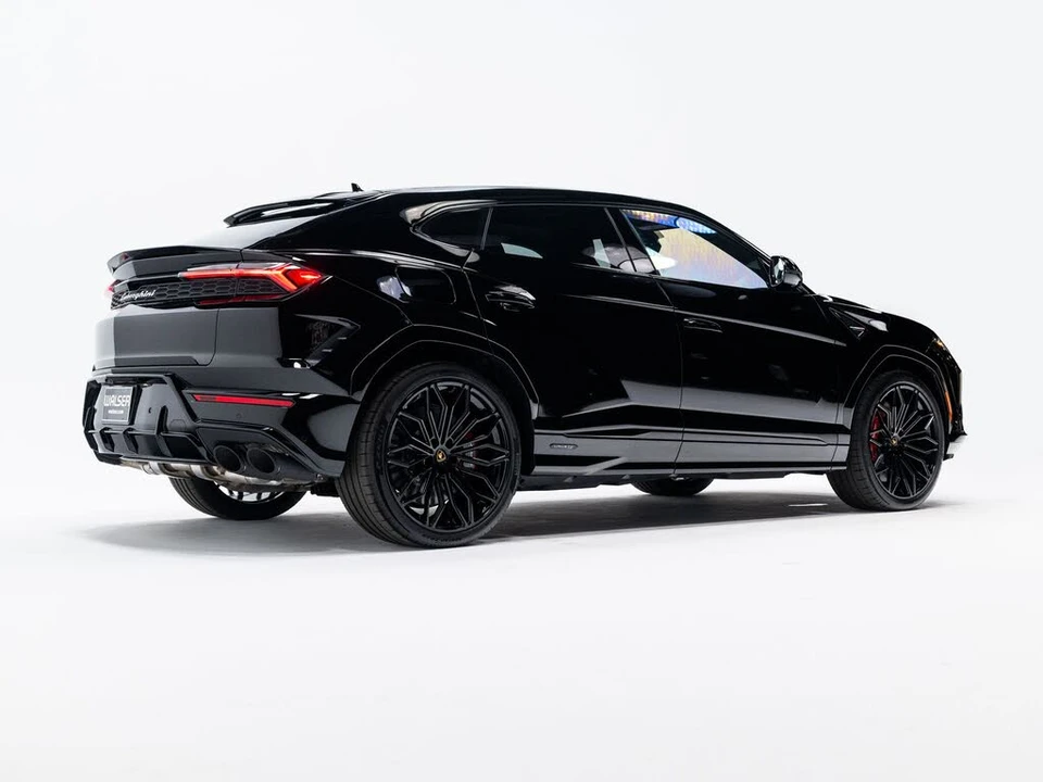 2025 Lamborghini Urus SE - Image 5 of 31