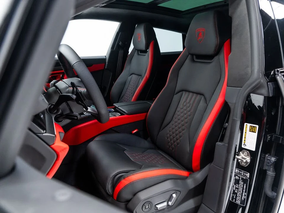 2025 Lamborghini Urus SE - Image 11 of 31