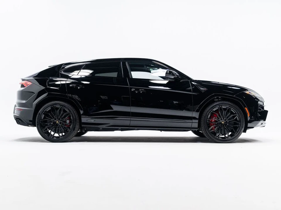 2025 Lamborghini Urus SE - Image 6 of 31