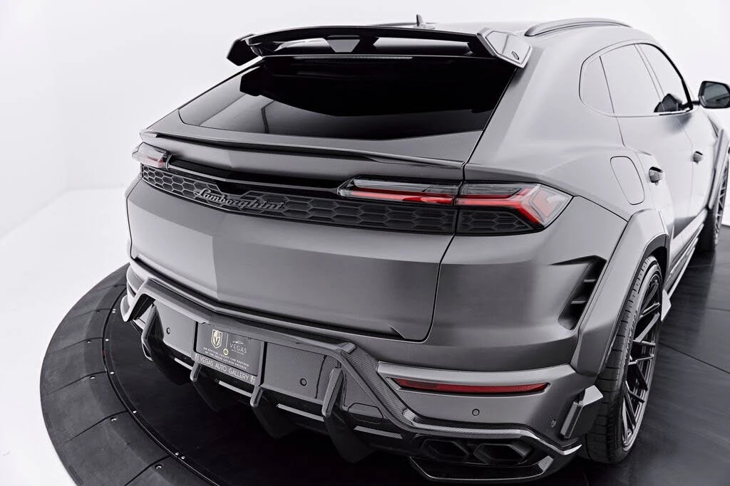 2025 Lamborghini Urus SE - Image 29 of 31