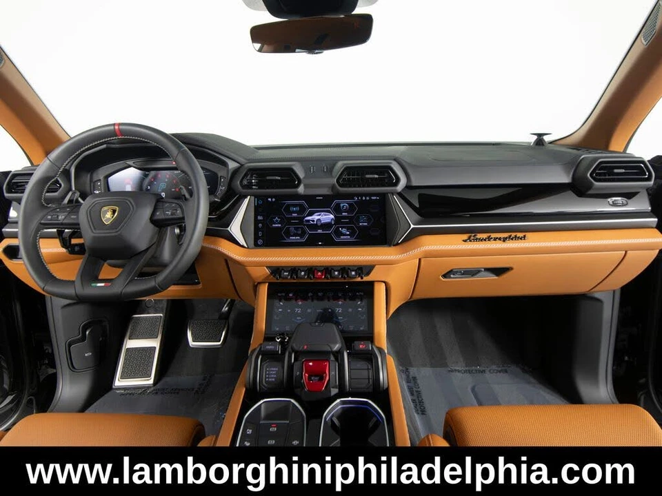 2025 Lamborghini Urus SE - Image 30 of 31