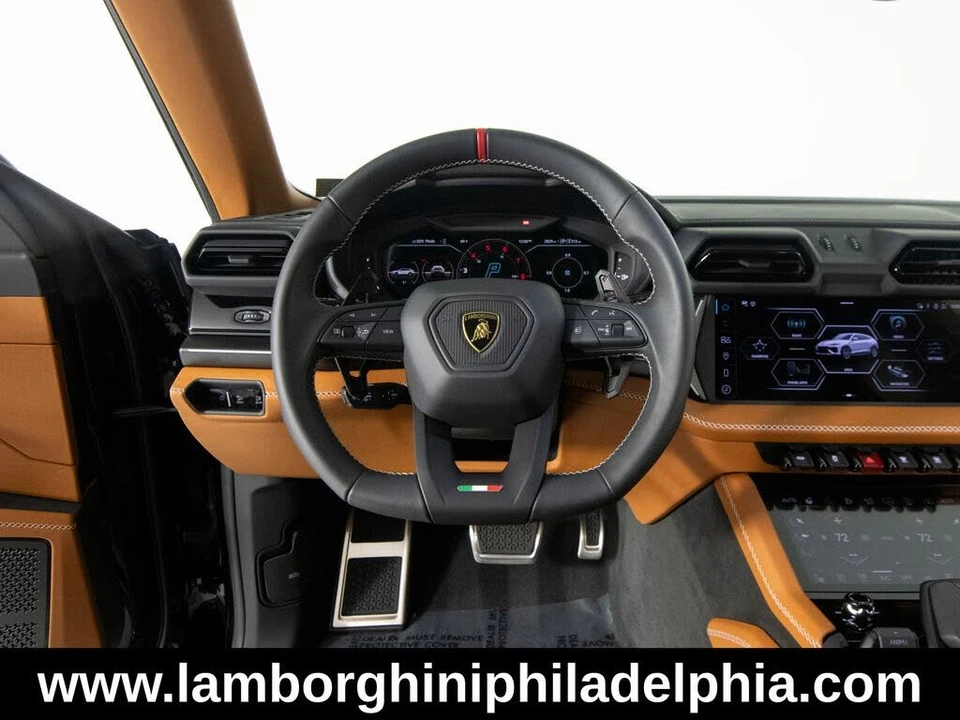 2025 Lamborghini Urus SE - Image 16 of 31