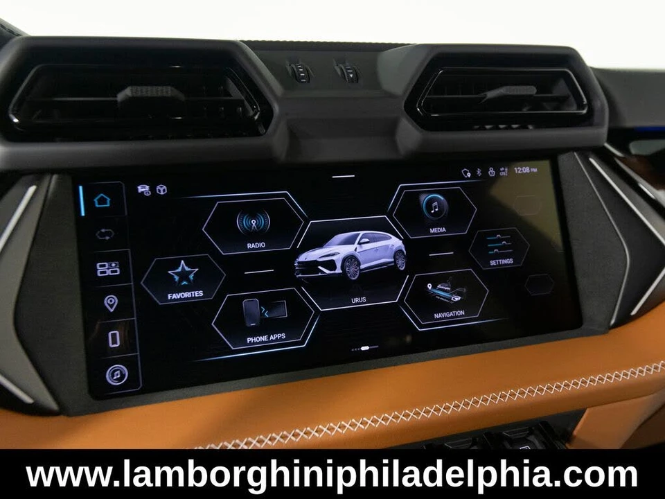 2025 Lamborghini Urus SE - Image 20 of 31