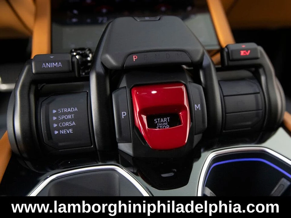 2025 Lamborghini Urus SE - Image 22 of 31