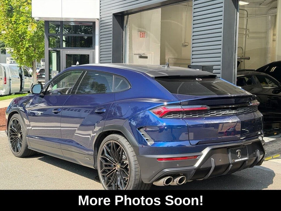 2025 Lamborghini Urus SE - Image 3 of 6