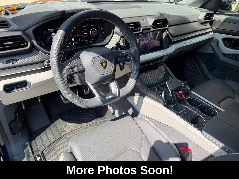 2025 Lamborghini Urus SE - Image 6 of 6