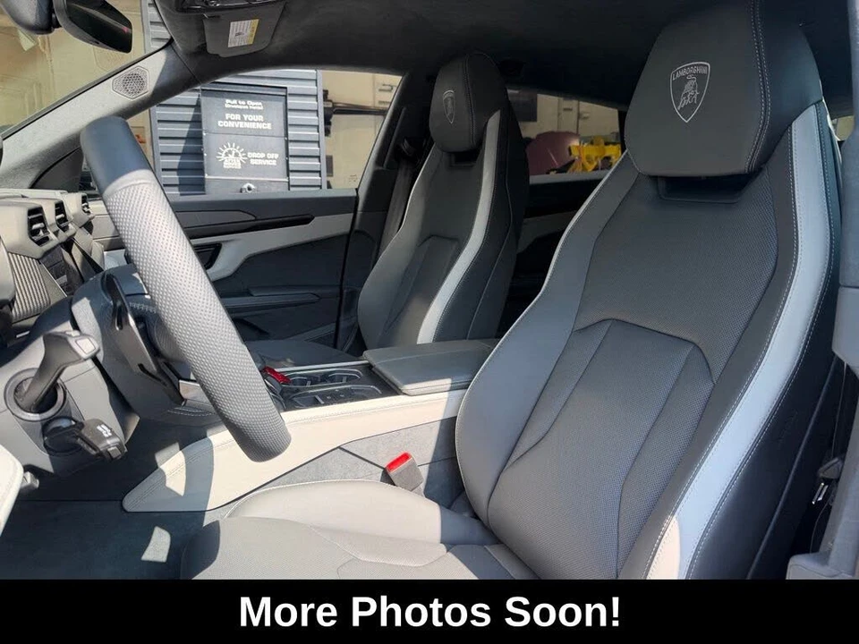 2025 Lamborghini Urus SE - Image 4 of 6