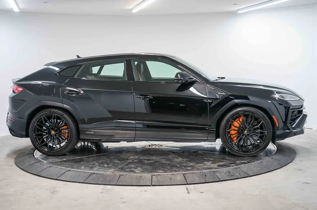2025 Lamborghini Urus SE - Image 8 of 31