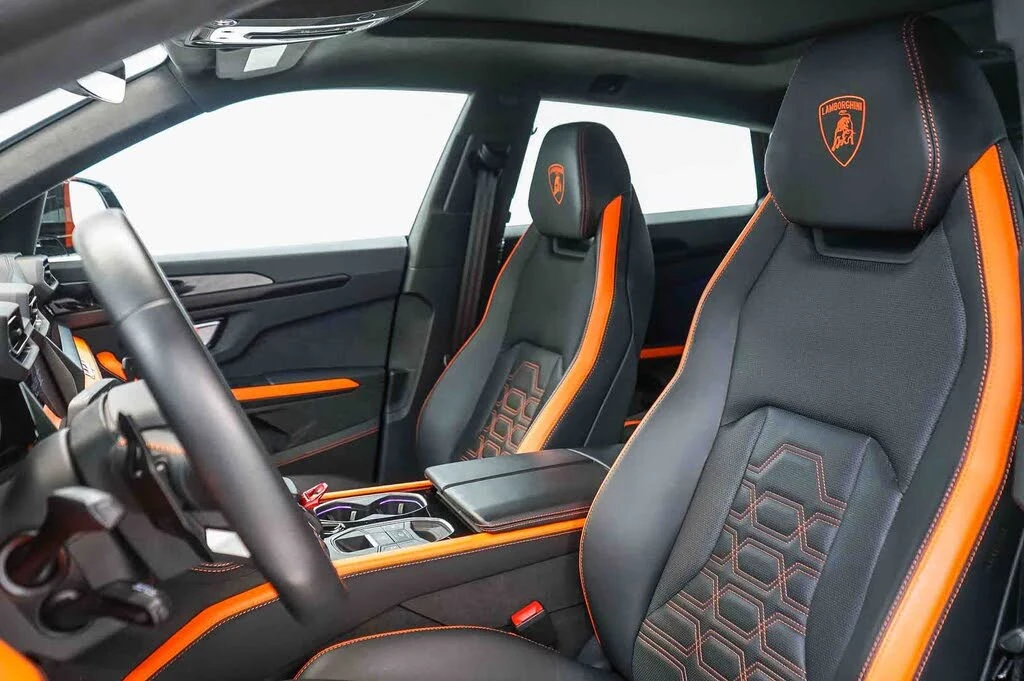 2025 Lamborghini Urus SE - Image 5 of 31