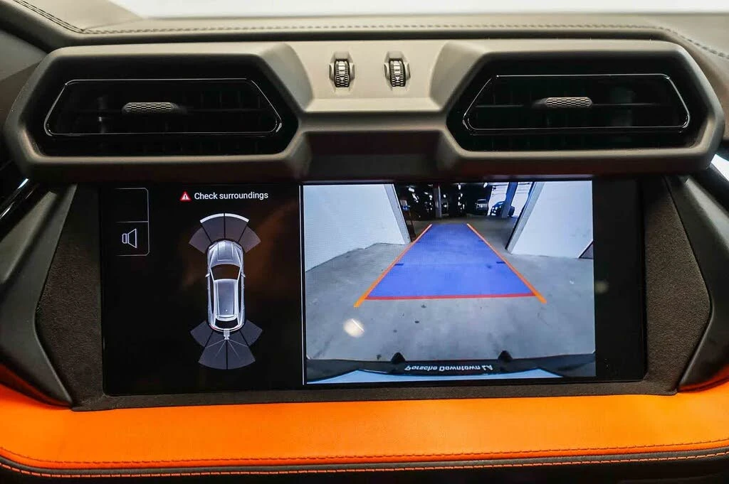 2025 Lamborghini Urus SE - Image 31 of 31
