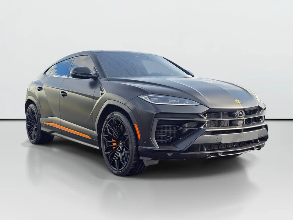 2025 Lamborghini Urus SE - Image 8 of 31