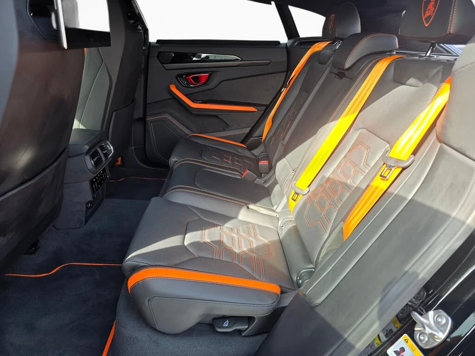 2025 Lamborghini Urus SE - Image 20 of 31