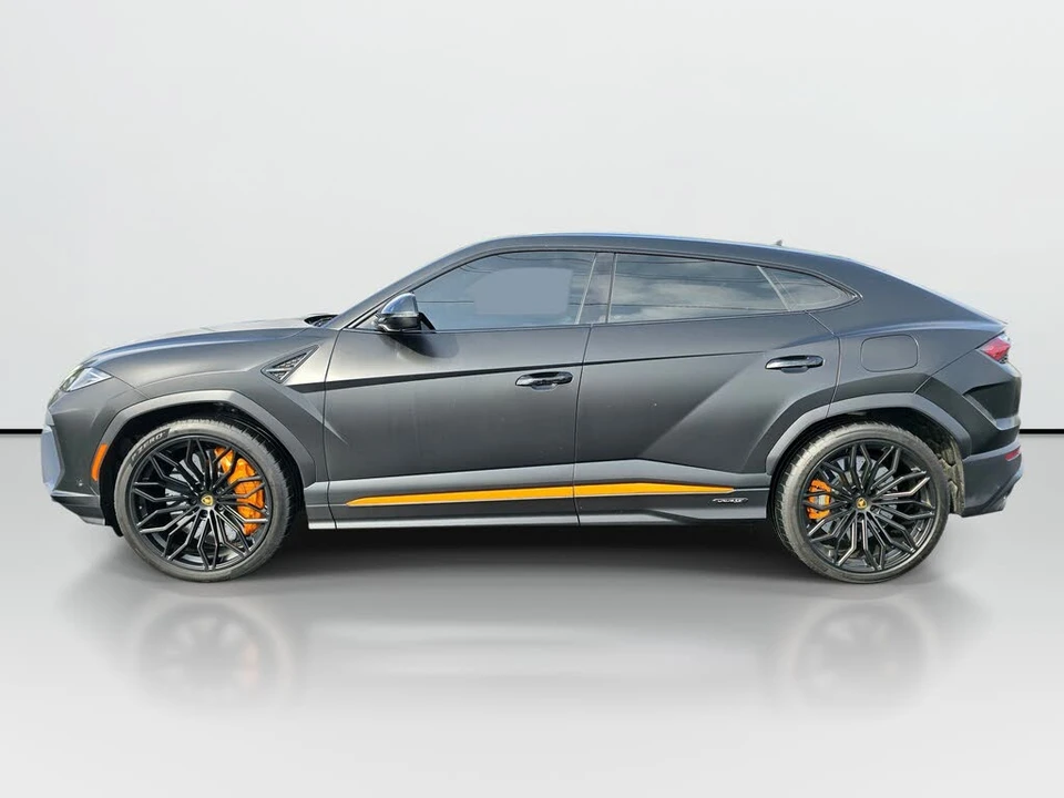 2025 Lamborghini Urus SE - Image 2 of 31