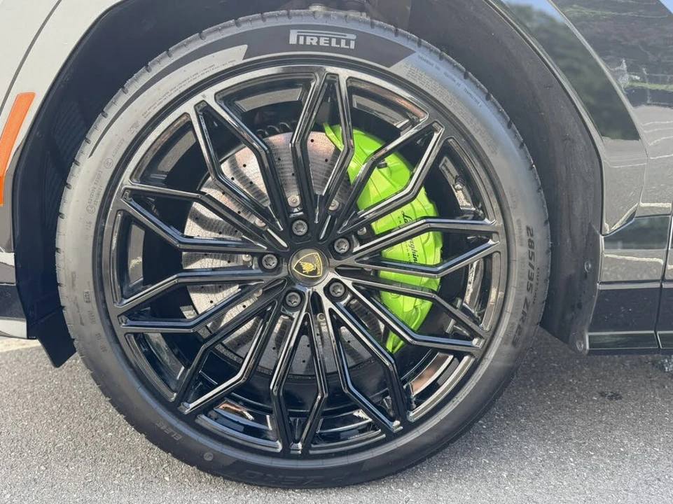 2025 Lamborghini Urus SE - Image 31 of 31