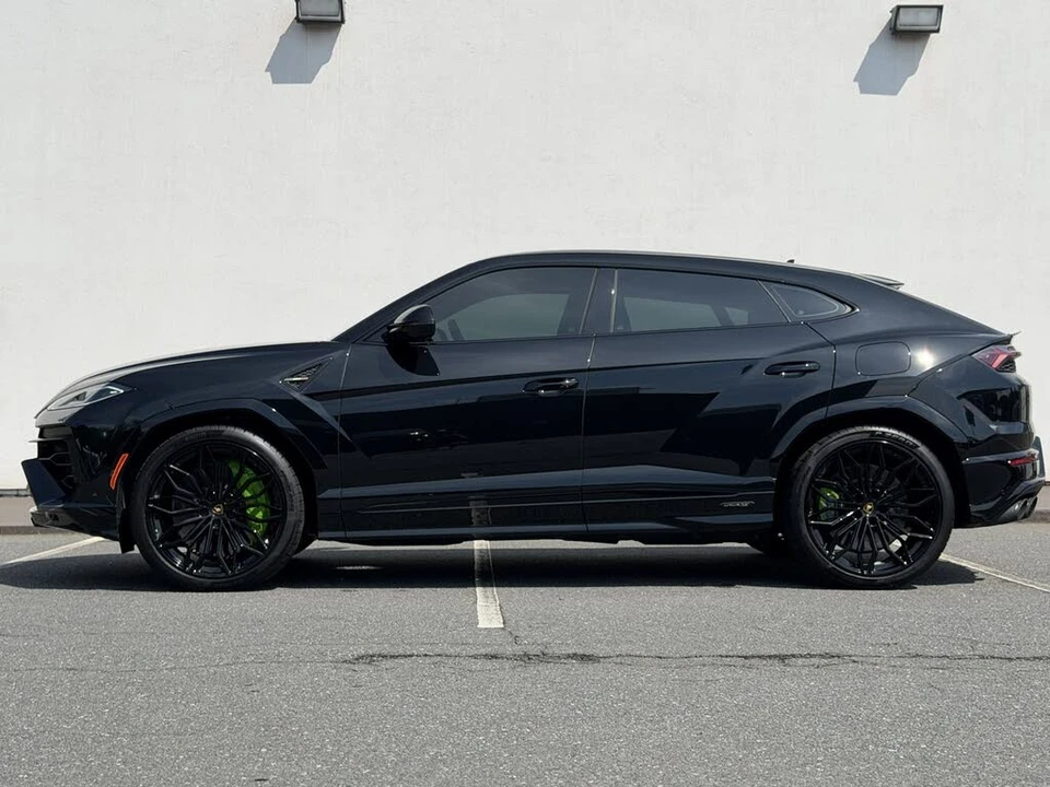 2025 Lamborghini Urus SE - Image 4 of 31