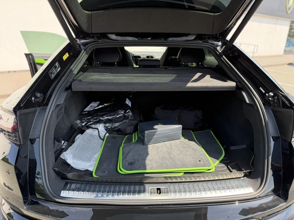 2025 Lamborghini Urus SE - Image 30 of 31