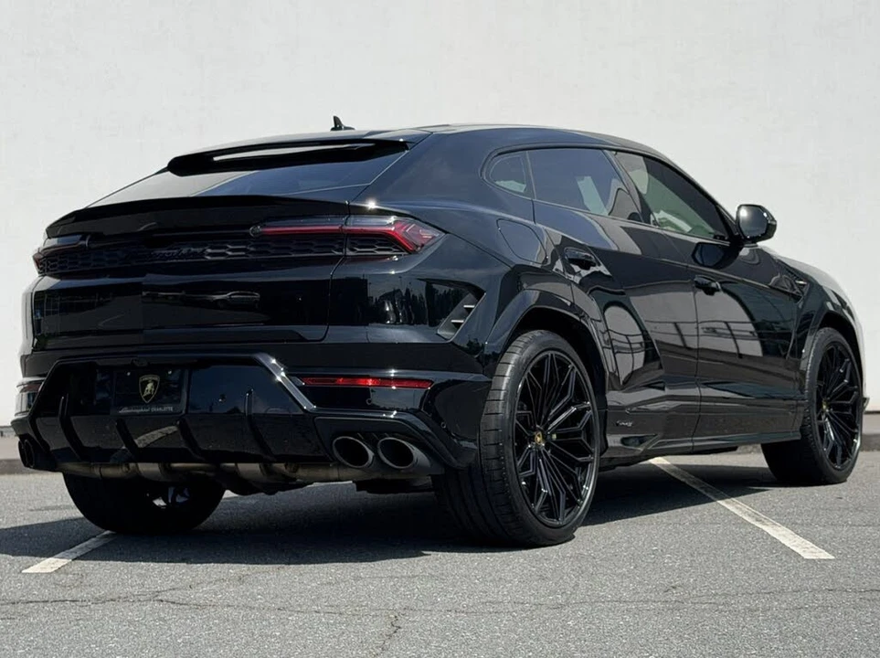2025 Lamborghini Urus SE - Image 7 of 31