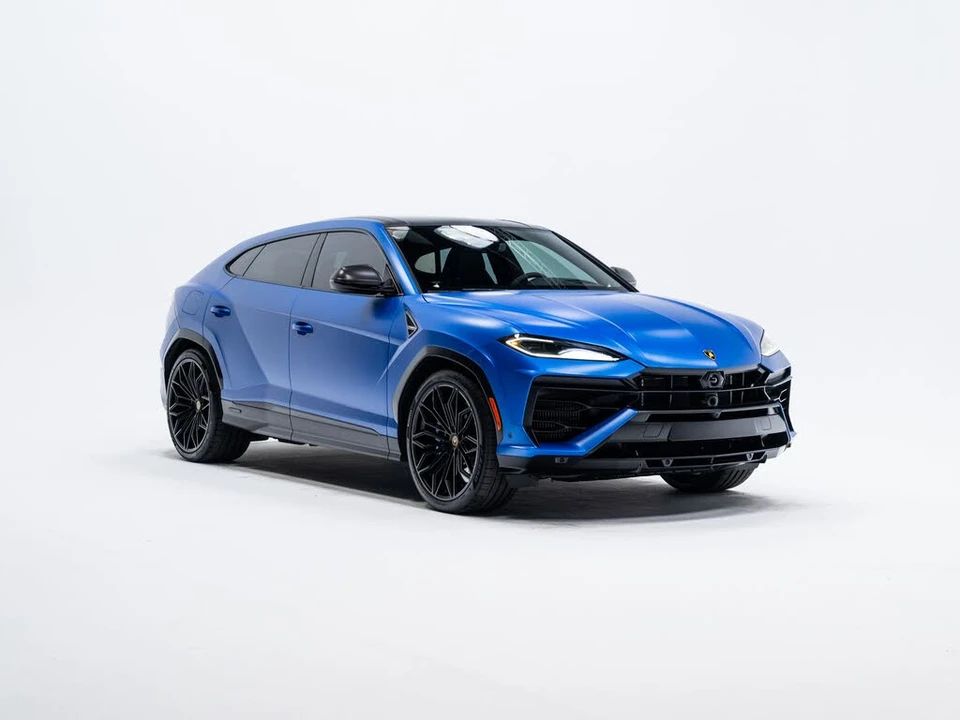 2025 Lamborghini Urus SE - Image 7 of 31