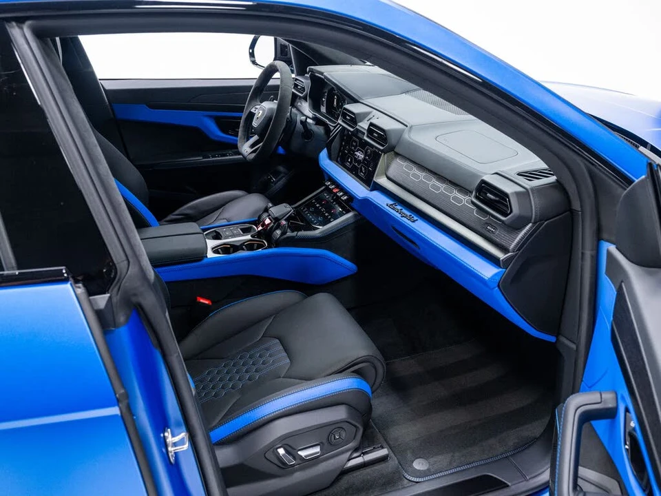 2025 Lamborghini Urus SE - Image 31 of 31