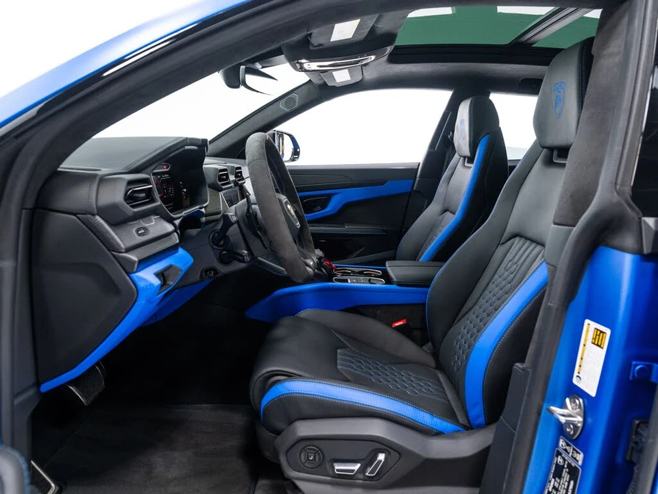 2025 Lamborghini Urus SE - Image 13 of 31