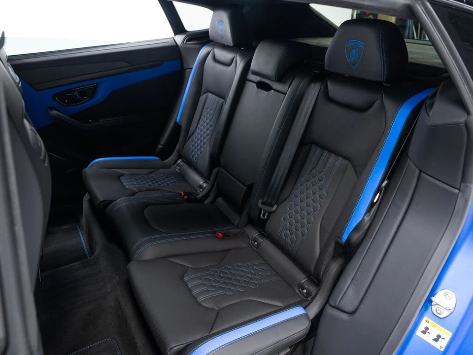 2025 Lamborghini Urus SE - Image 26 of 31