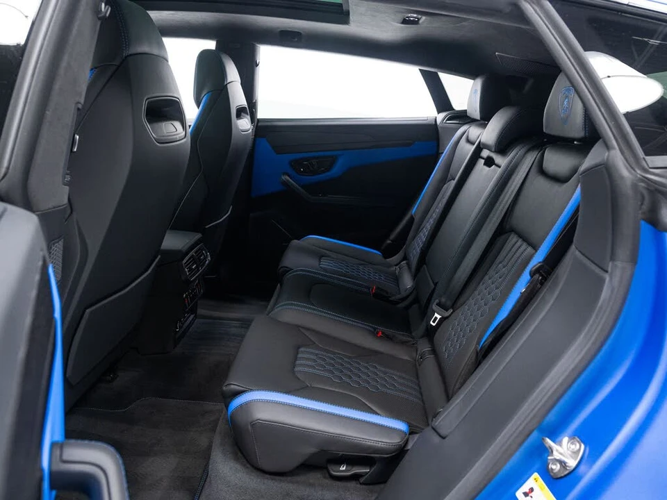 2025 Lamborghini Urus SE - Image 25 of 31
