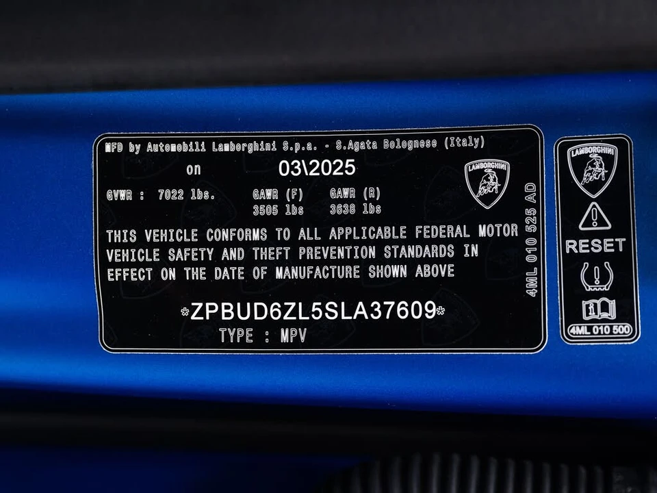 2025 Lamborghini Urus SE - Image 22 of 31