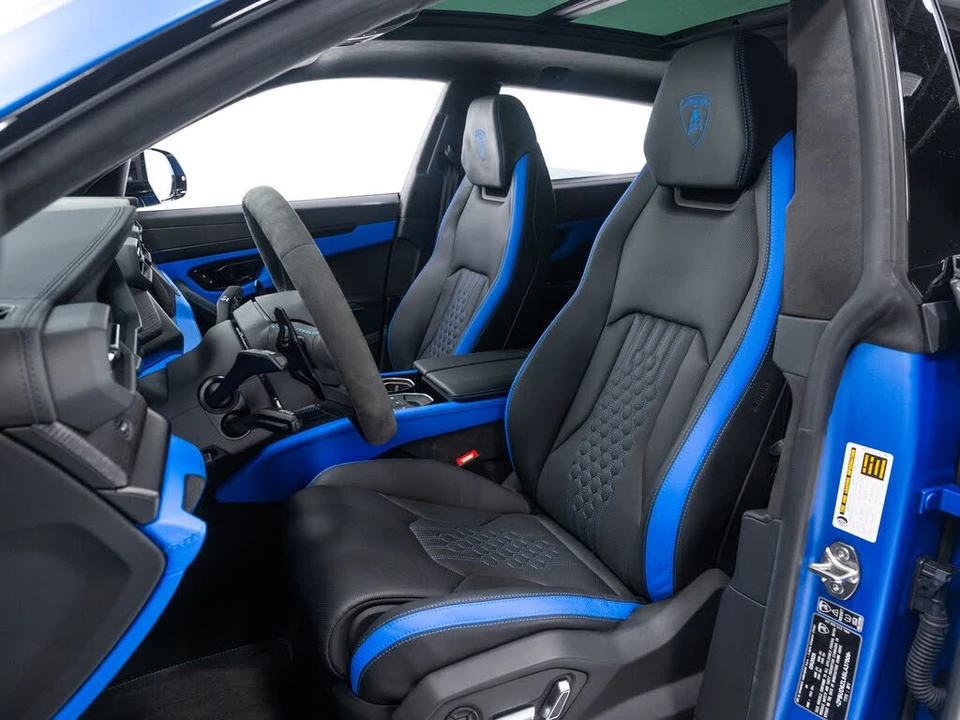 2025 Lamborghini Urus SE - Image 14 of 31