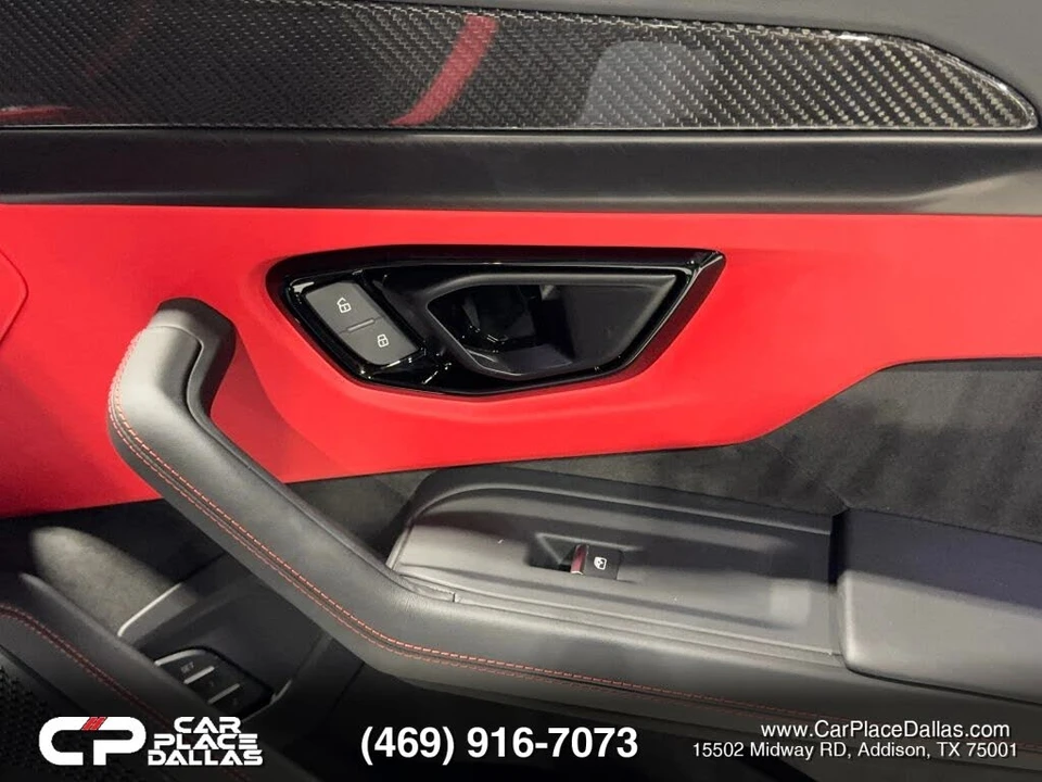 2025 Lamborghini Urus SE - Image 27 of 31