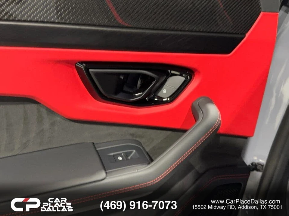 2025 Lamborghini Urus SE - Image 22 of 31