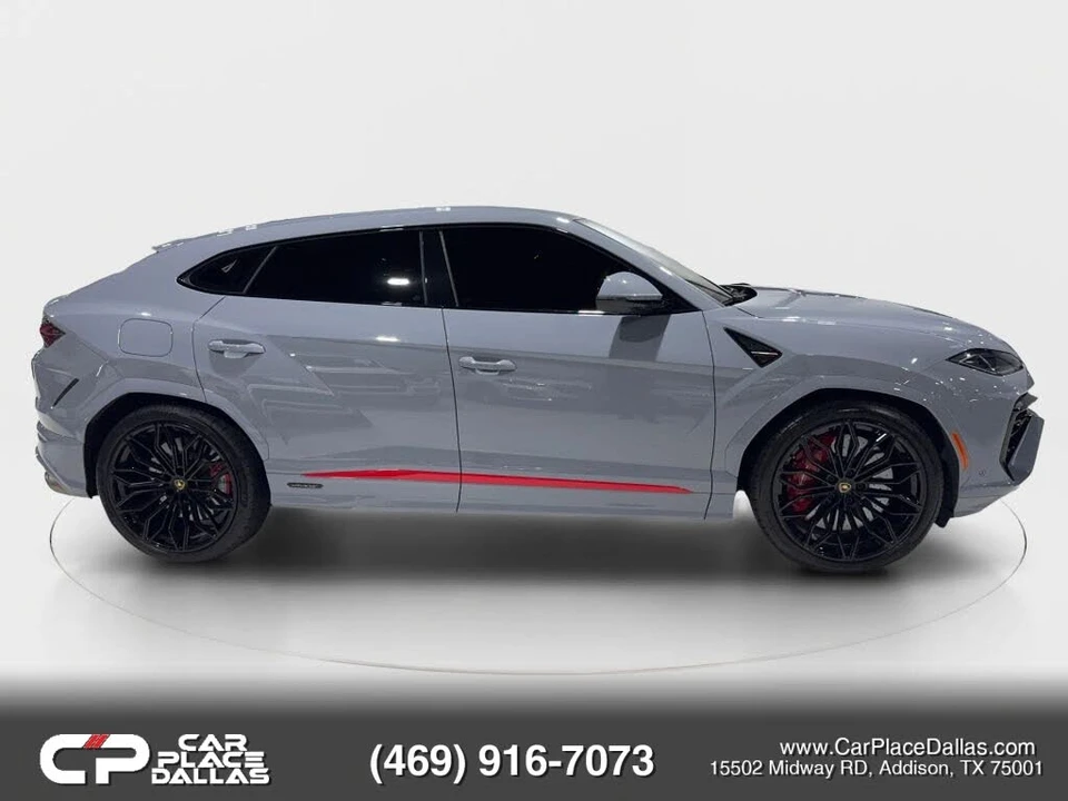 2025 Lamborghini Urus SE - Image 15 of 31