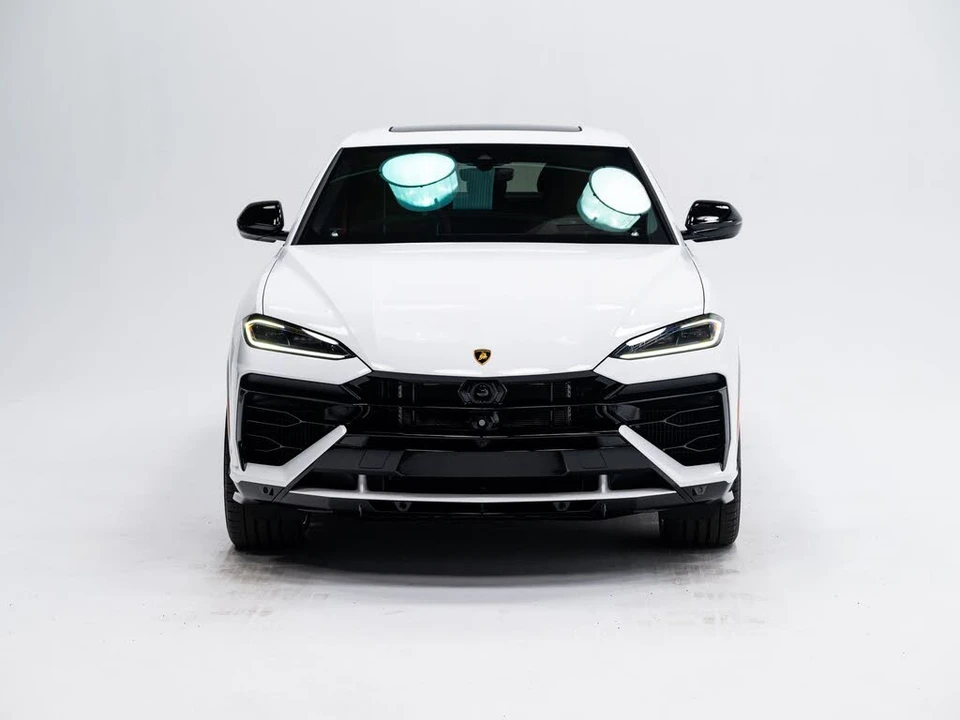 2025 Lamborghini Urus SE - Image 8 of 31