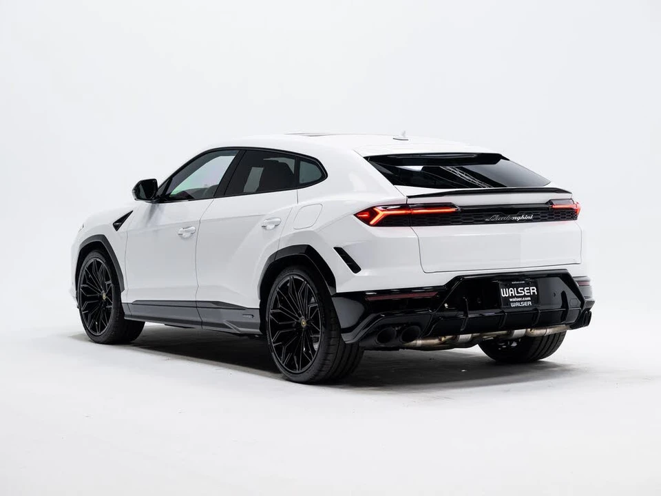 2025 Lamborghini Urus SE - Image 3 of 31