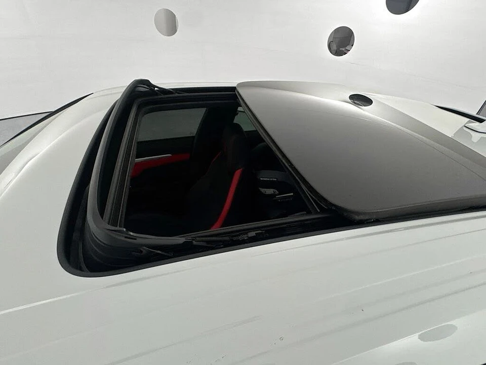 2025 Lamborghini Urus SE - Image 23 of 31