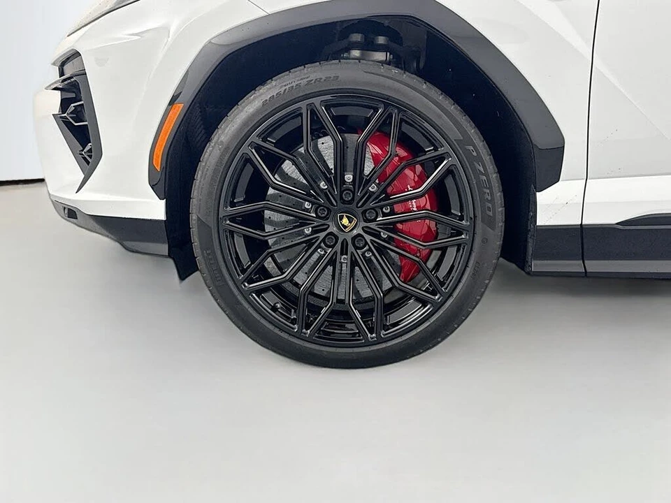 2025 Lamborghini Urus SE - Image 31 of 31