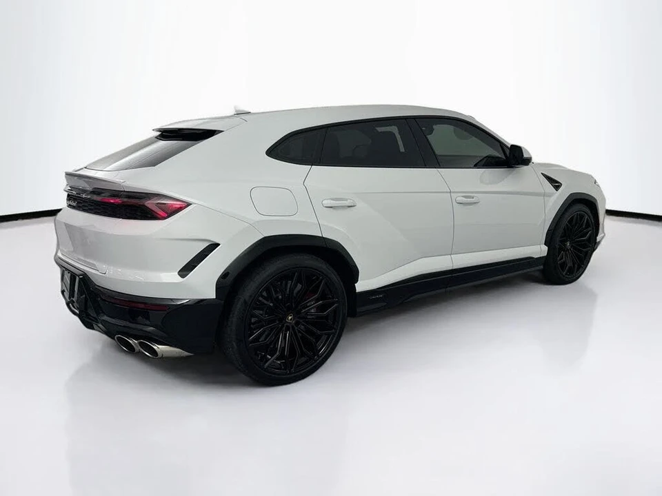 2025 Lamborghini Urus SE - Image 5 of 31
