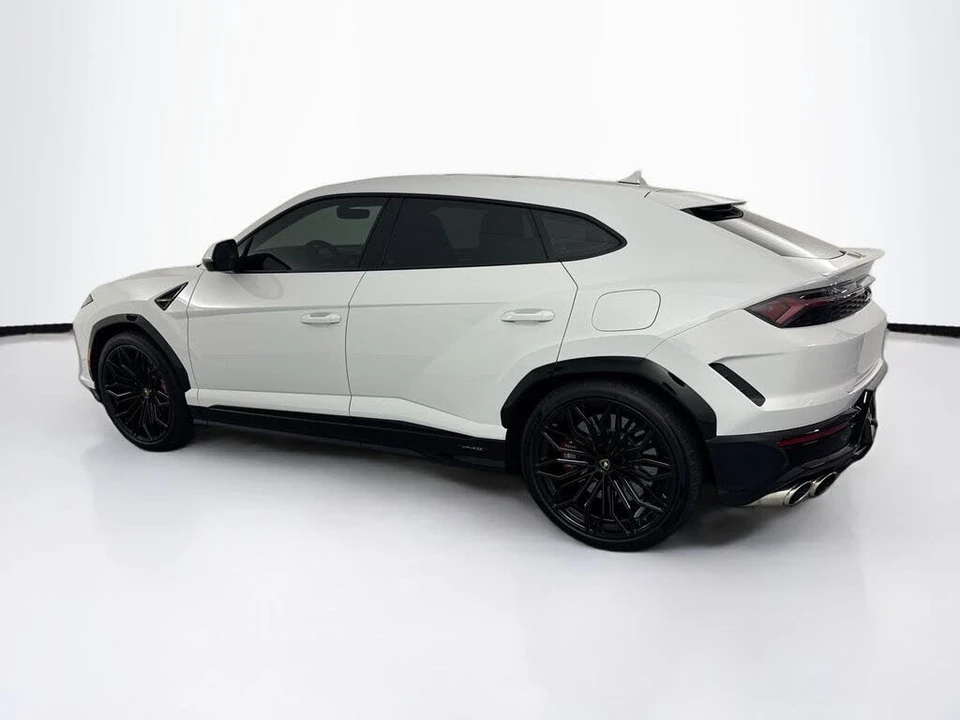 2025 Lamborghini Urus SE - Image 7 of 31