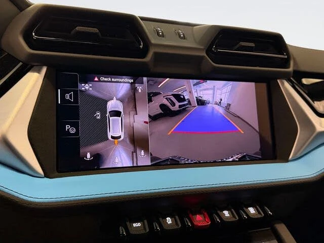 2025 Lamborghini Urus SE - Image 29 of 31