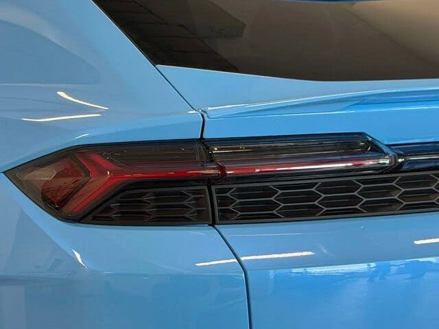 2025 Lamborghini Urus SE - Image 10 of 31